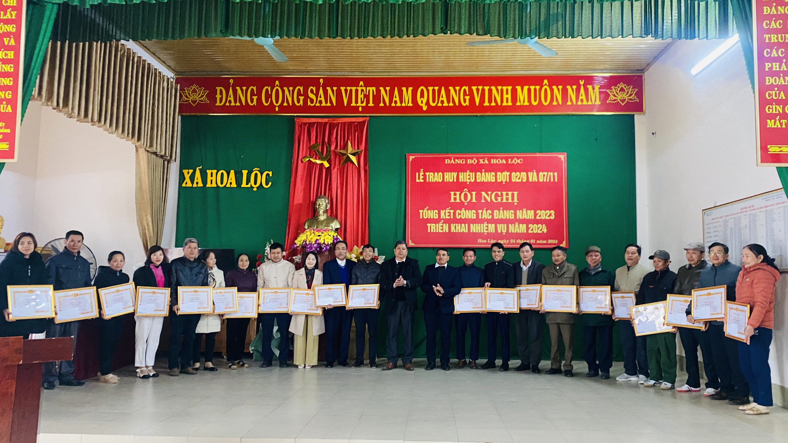 Đảng bộ xã Hoa Lộc tổ Hội nghị tổng kết công tác Đảng năm 2023. Triển khai nhiệm vụ năm 2024.